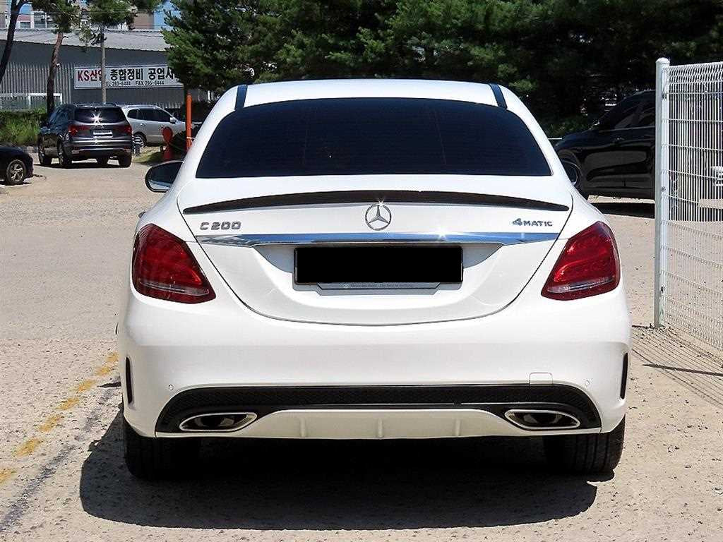 Mercedes-Benz C-Class — photo 04