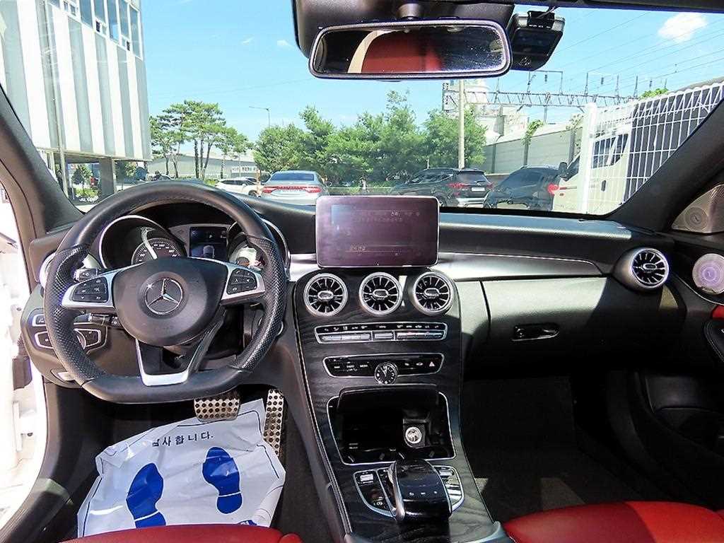 Mercedes-Benz C-Class — photo 07