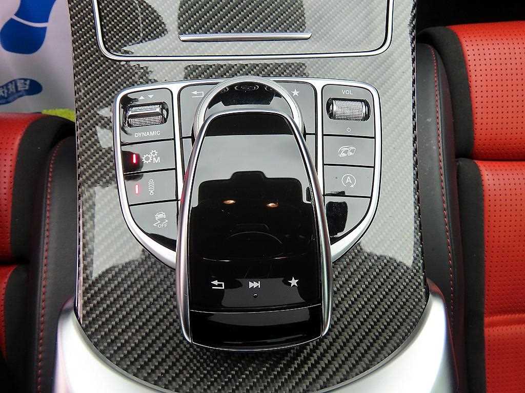 Mercedes-Benz C-Class — photo 12