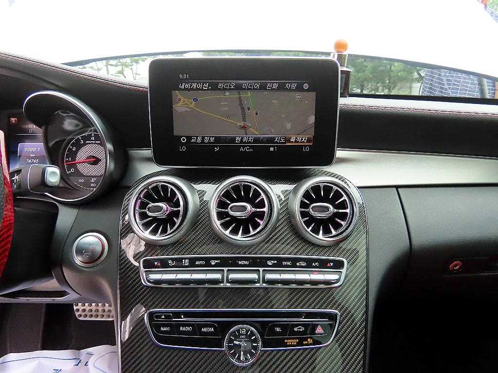 Mercedes-Benz C-Class — photo 13