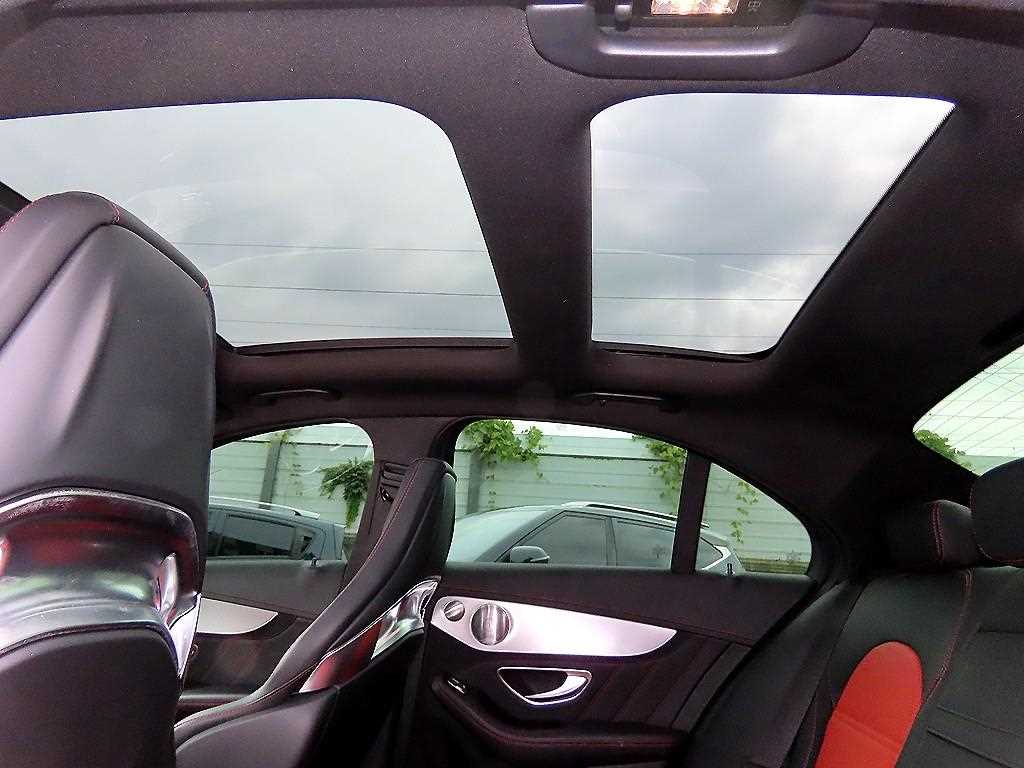 Mercedes-Benz C-Class — photo 16