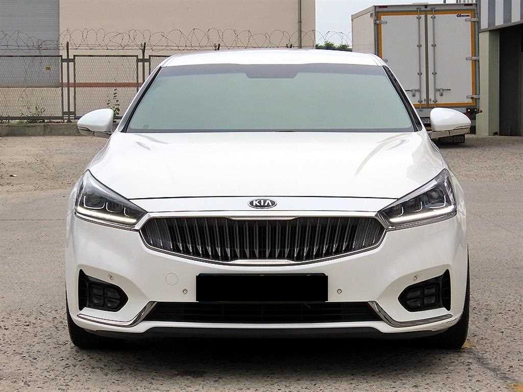 Kia K7 — photo 01