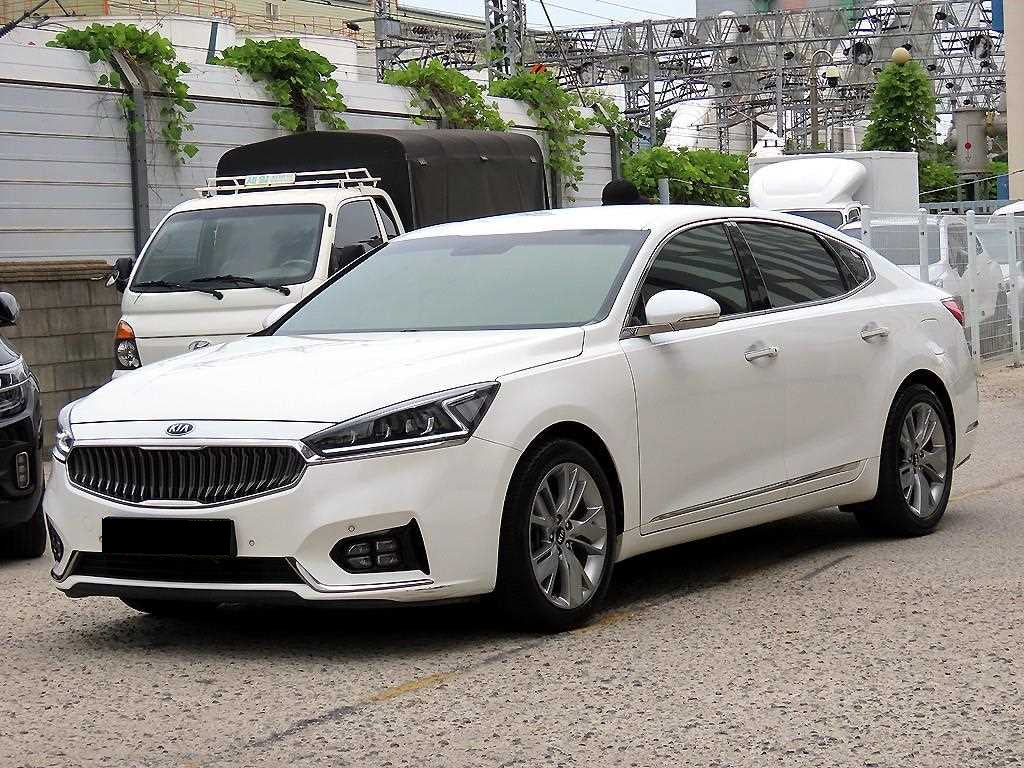 Kia K7 — photo 02