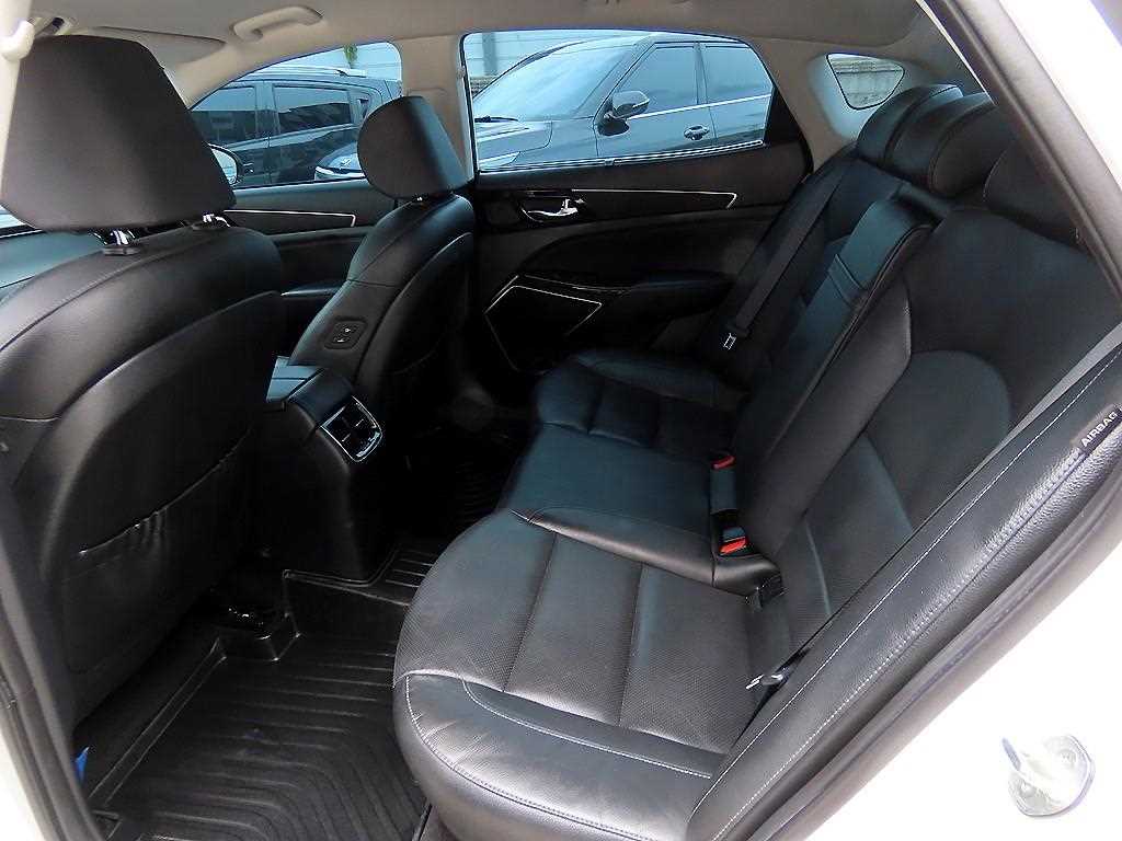 Kia K7 — photo 06