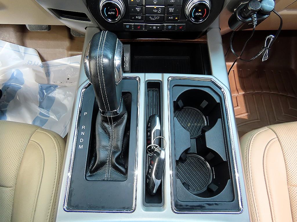 Ford F150 — photo 10