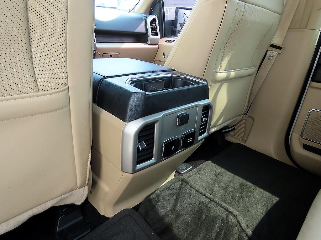 Ford F150 — photo 16