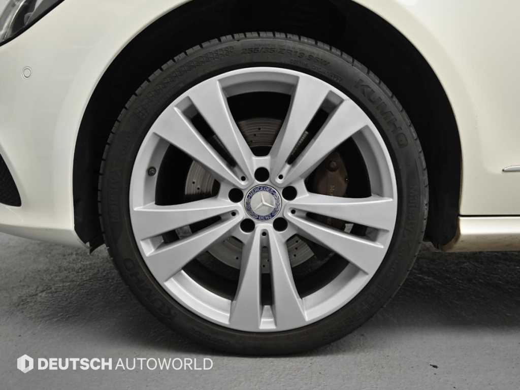 Mercedes-Benz CLS-Class — photo 06