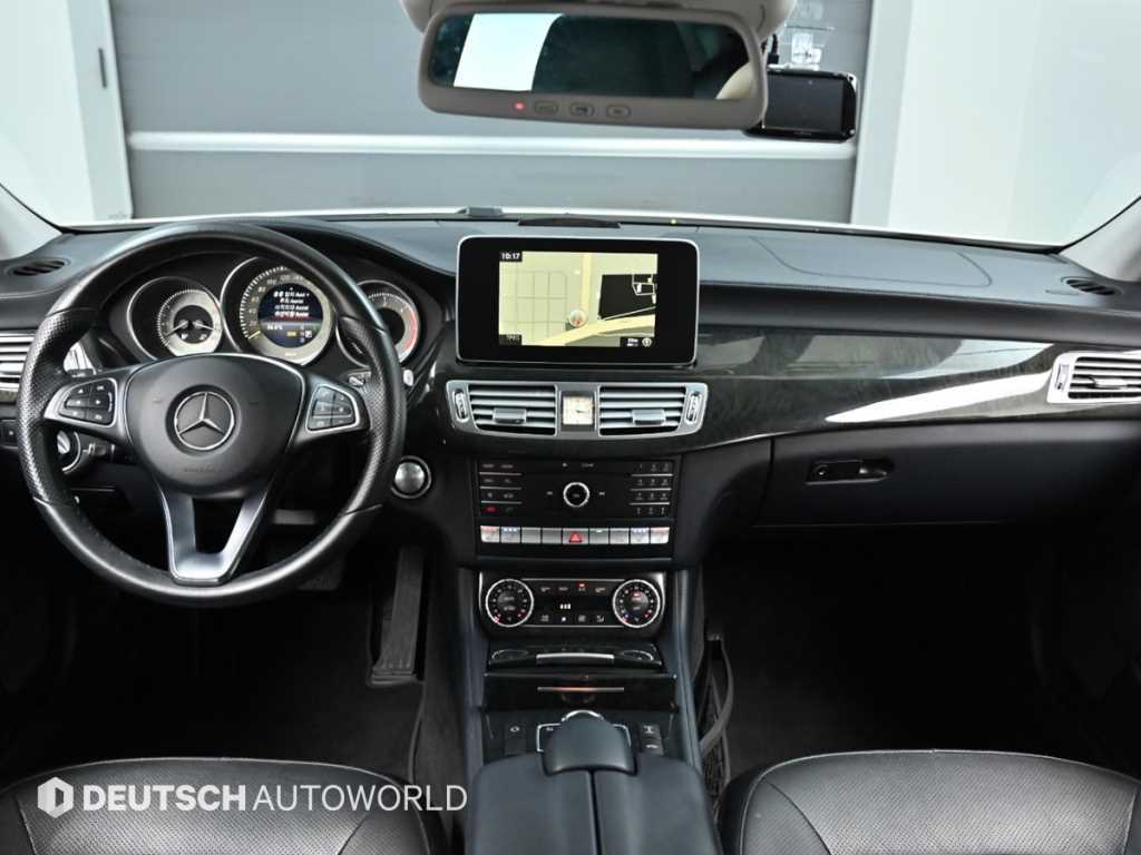 Mercedes-Benz CLS-Class — photo 08