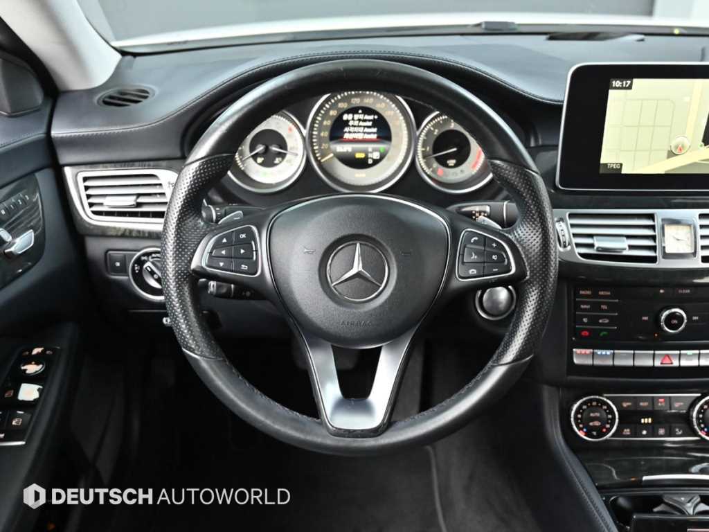 Mercedes-Benz CLS-Class — photo 15