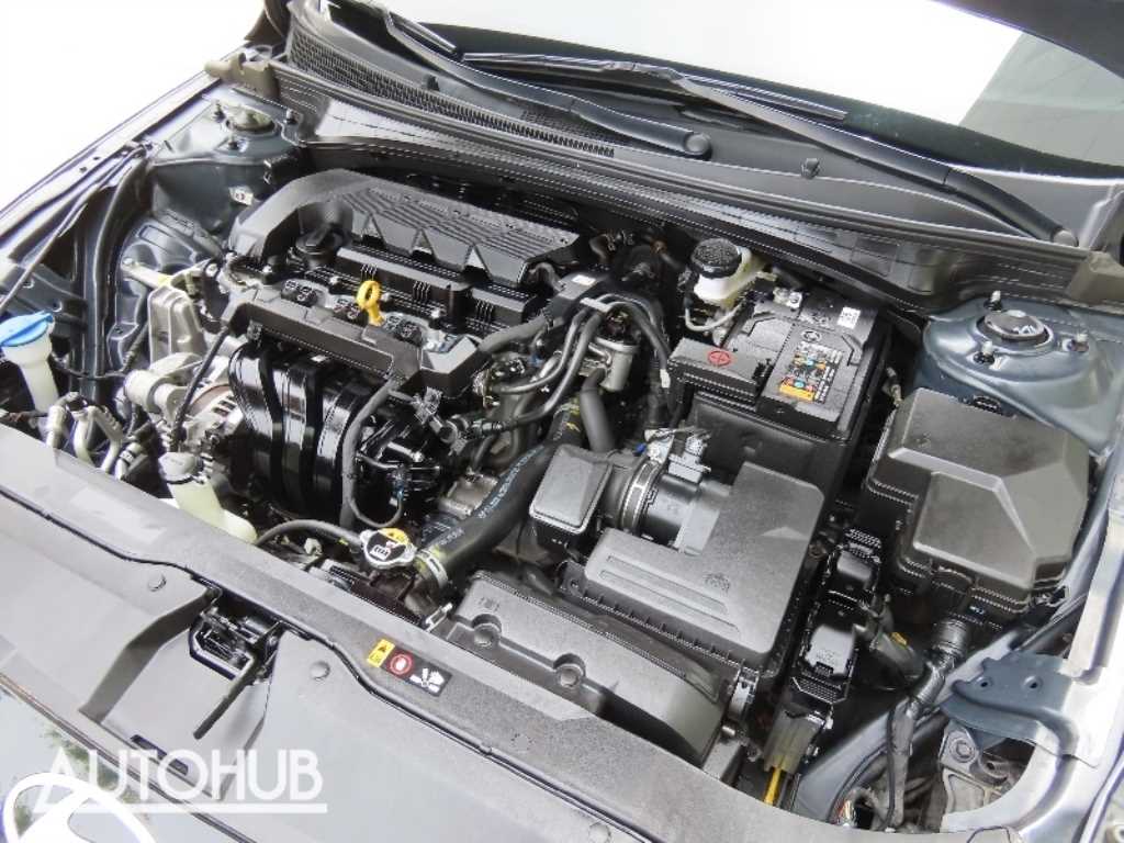 Hyundai Avante — photo 05