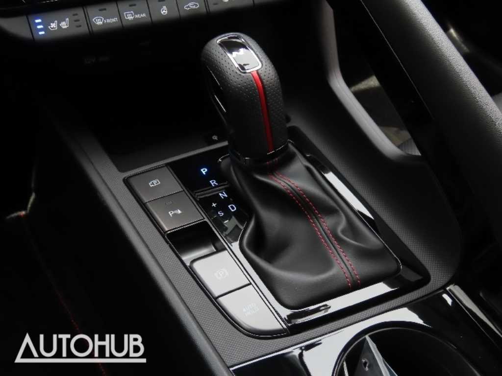 Hyundai Avante — photo 07