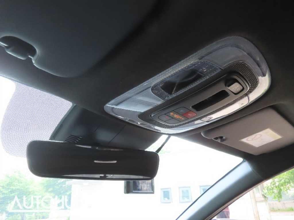 Hyundai Avante — photo 11