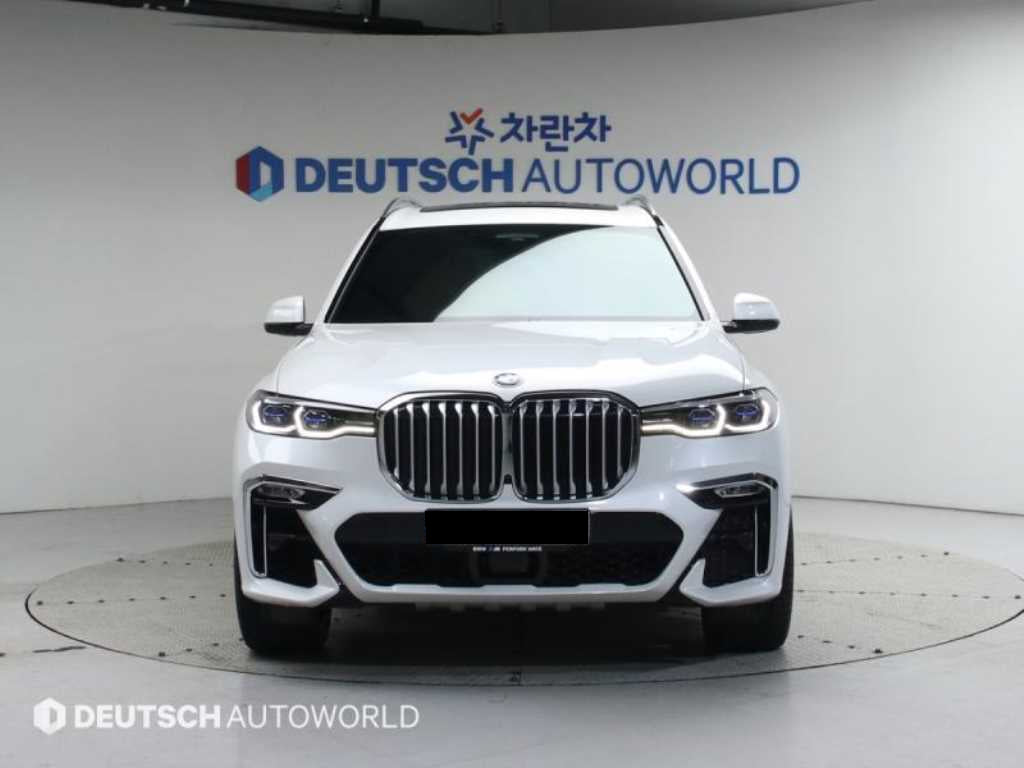 BMW X7 — photo 03