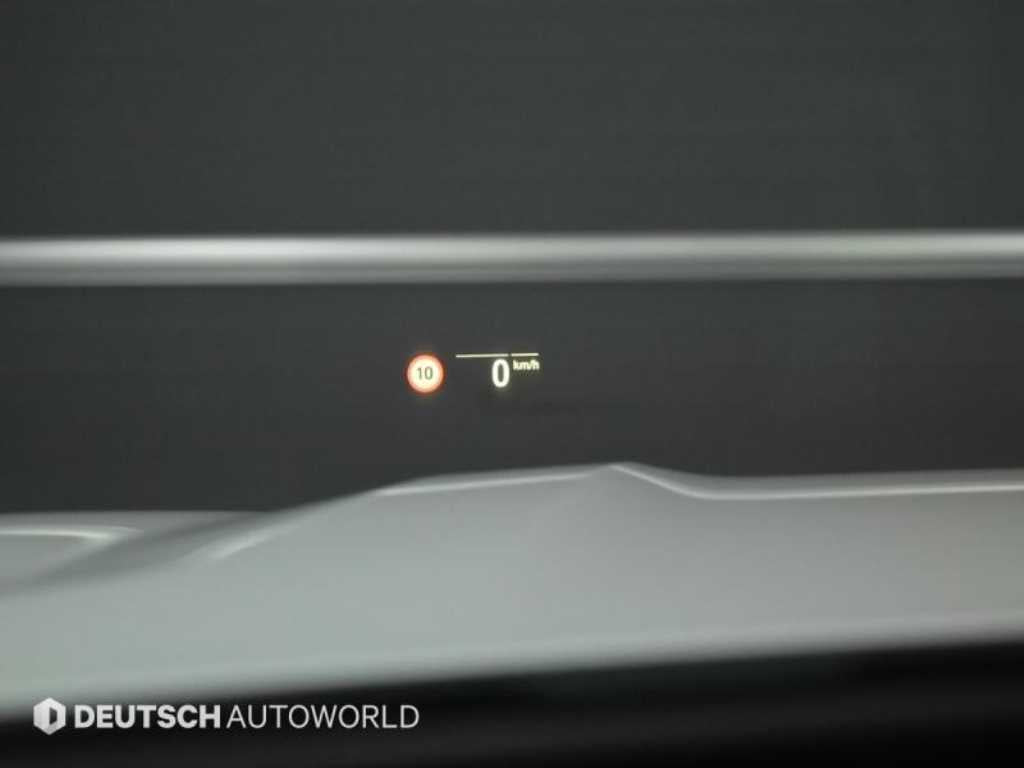 BMW X7 — photo 18