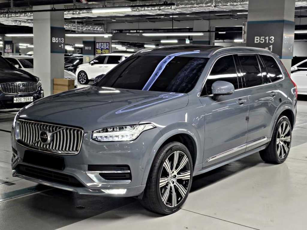 Volvo XC90 — photo 01
