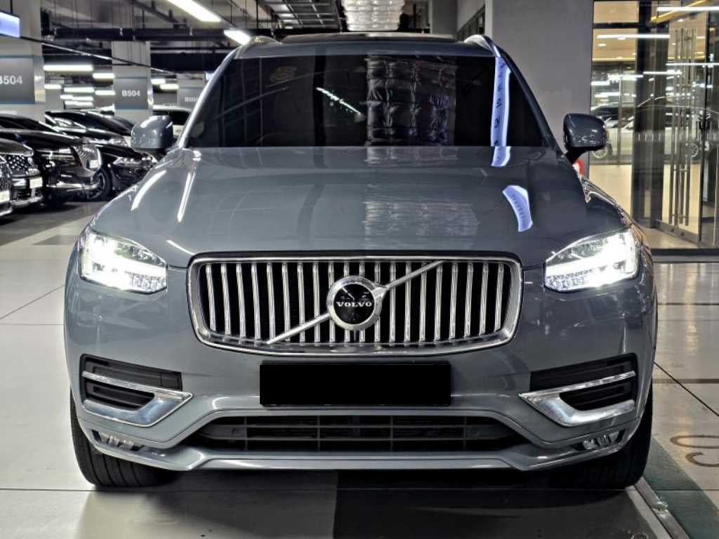 Volvo XC90 — photo 02
