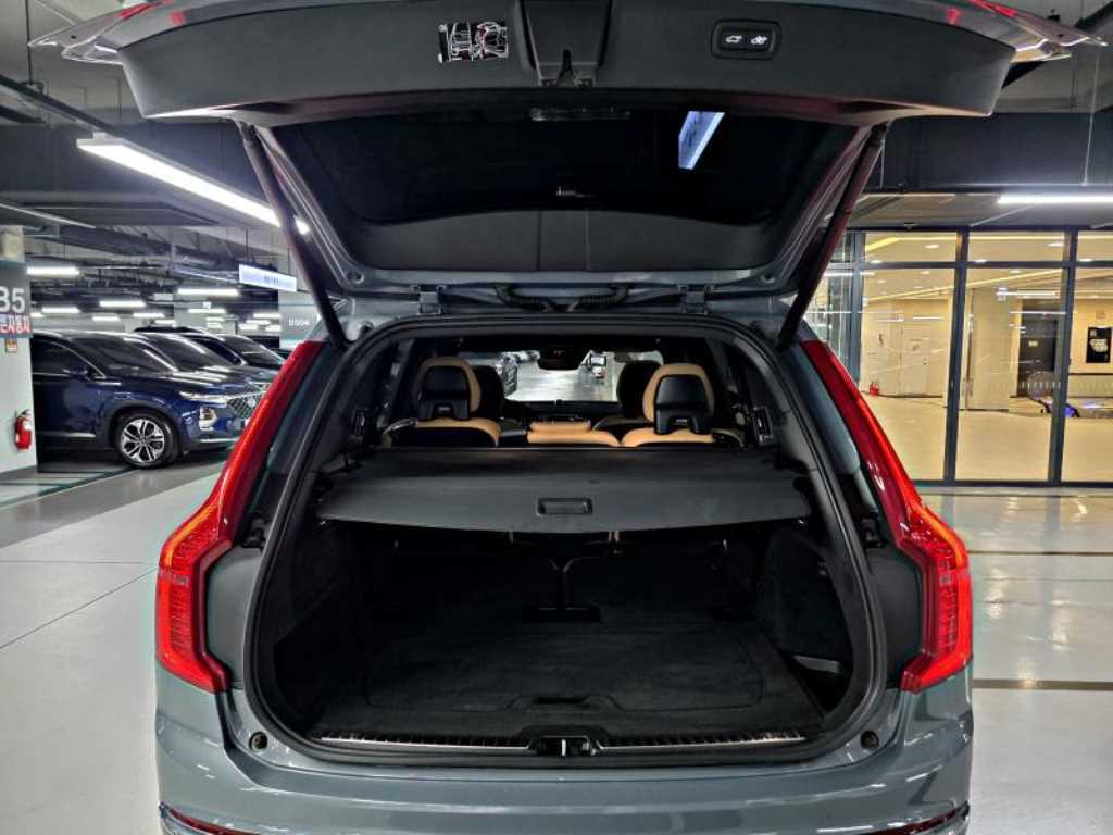 Volvo XC90 — photo 06