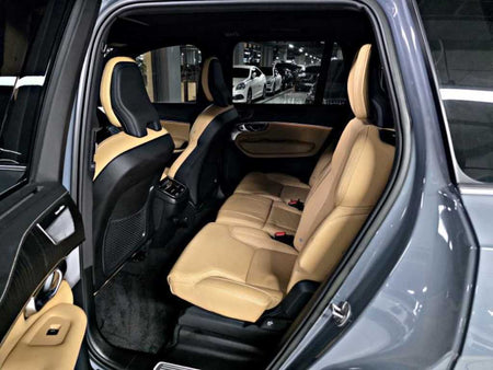 Volvo XC90 — photo 08