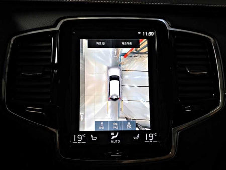 Volvo XC90 — photo 14
