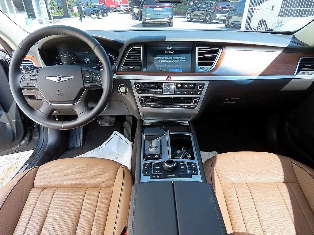 Genesis G80 — photo 07