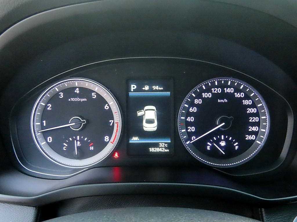 Hyundai Grandeur — photo 09