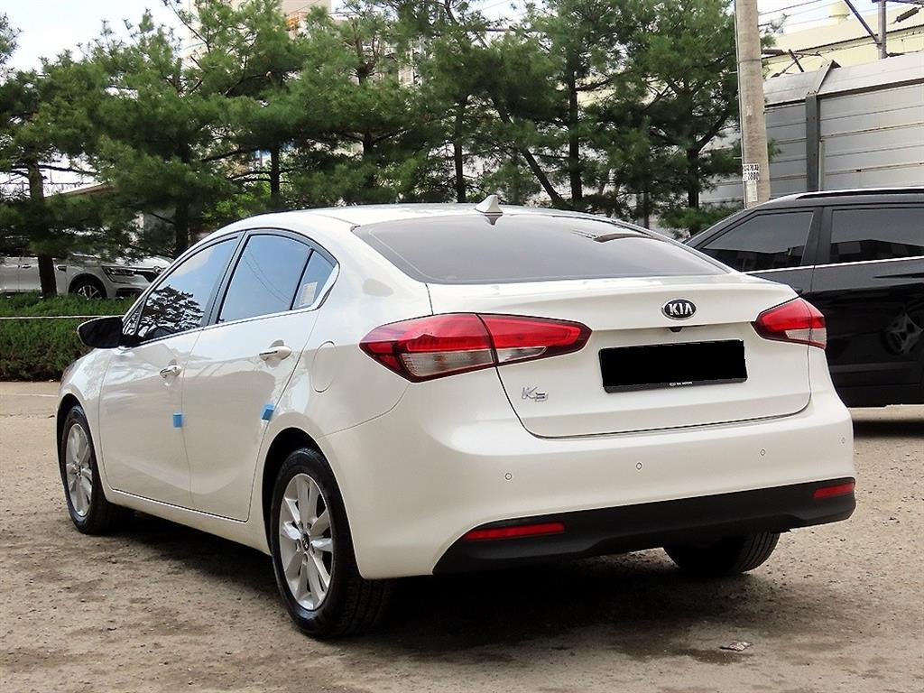 Kia K3 — photo 03
