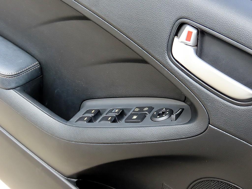 Kia K3 — photo 11