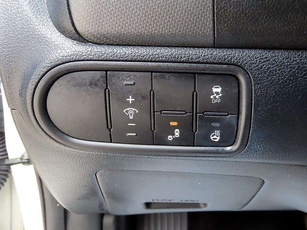 Kia K3 — photo 12