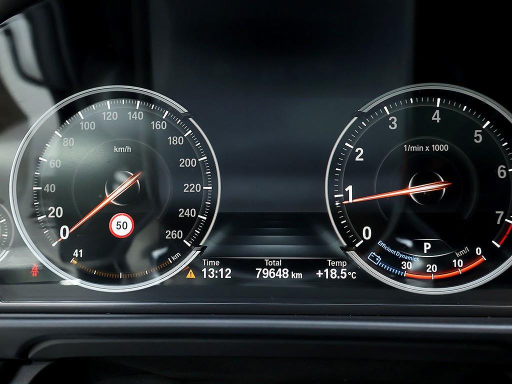BMW 5-Series — photo 06