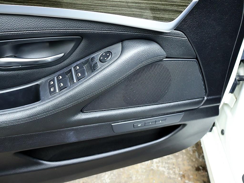 BMW 5-Series — photo 13