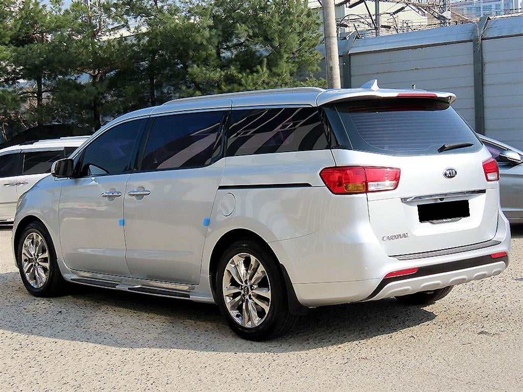 Kia Carnival — photo 03