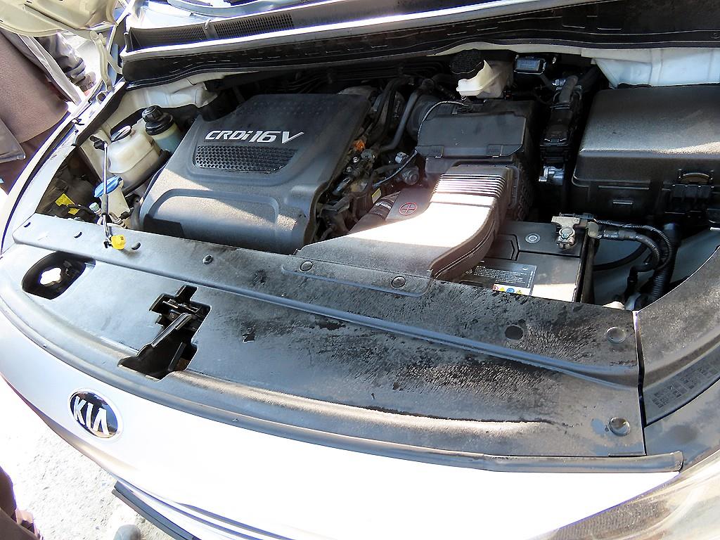 Kia Carnival — photo 19
