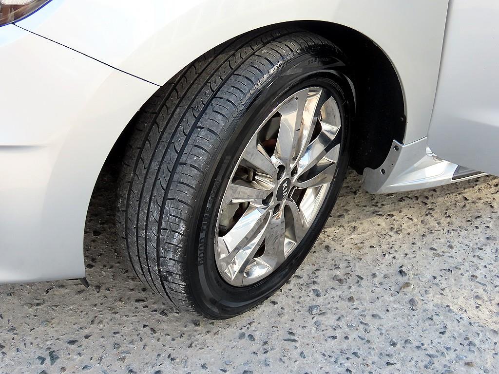 Kia Carnival — photo 20