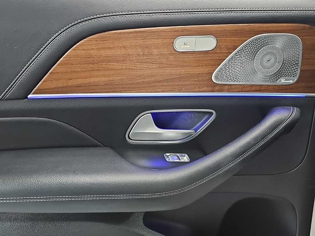 Mercedes-Benz GLE-Class — photo 13