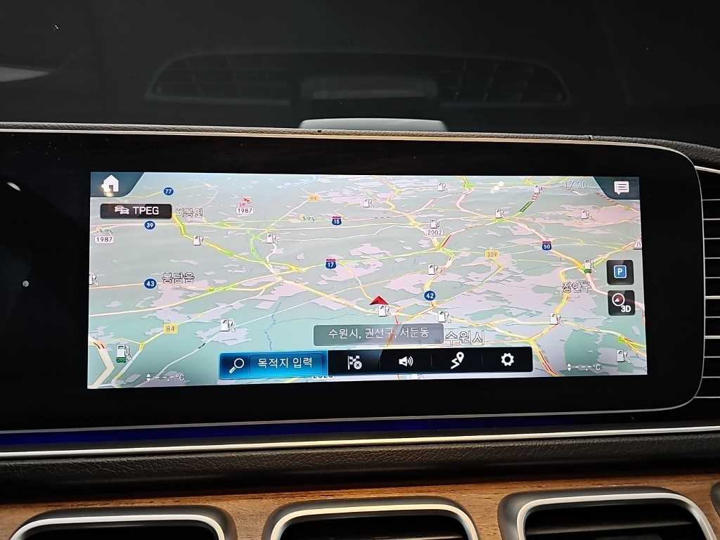 Mercedes-Benz GLE-Class — photo 15