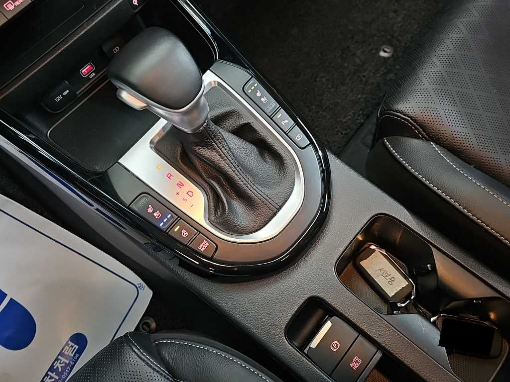 Kia K3 — photo 08