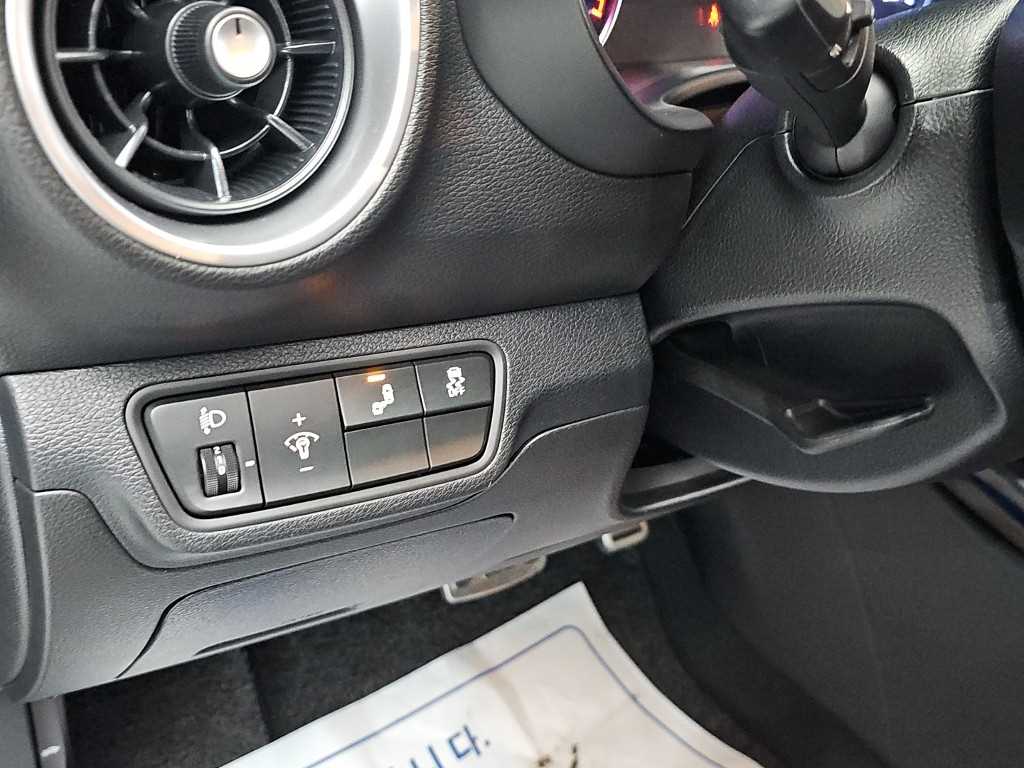 Kia K3 — photo 17
