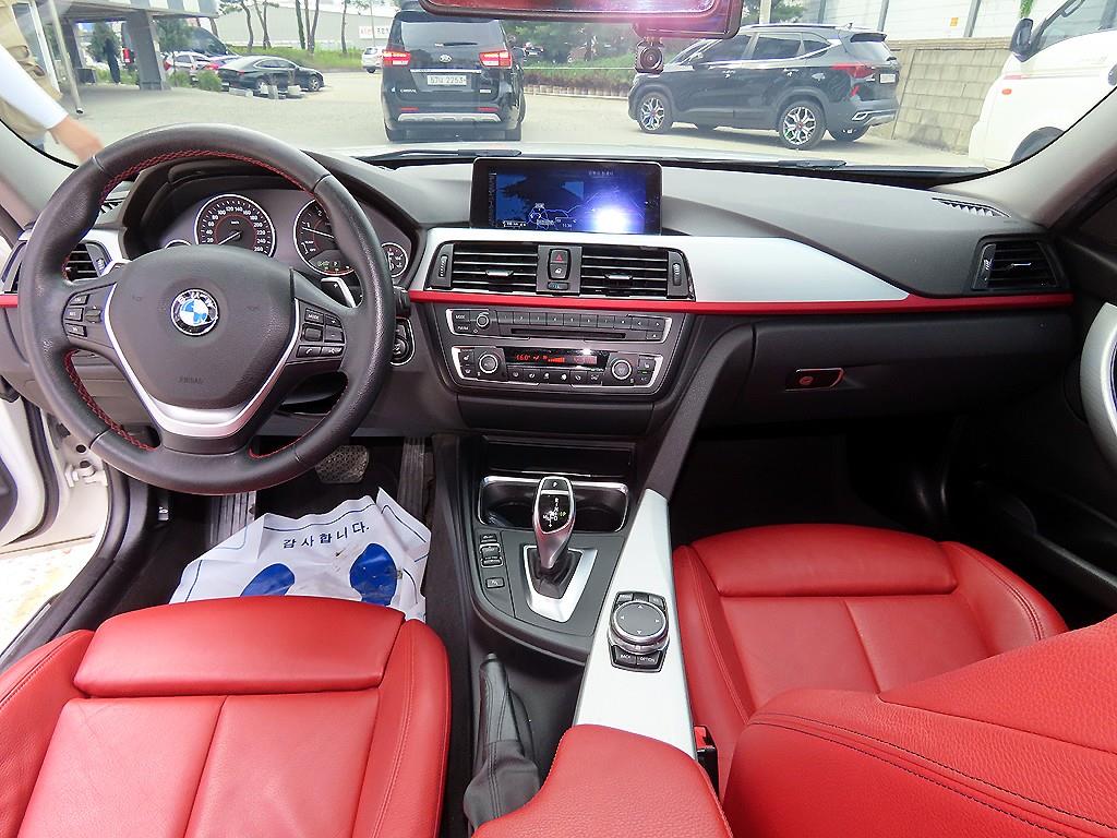 BMW 3-Series — photo 07