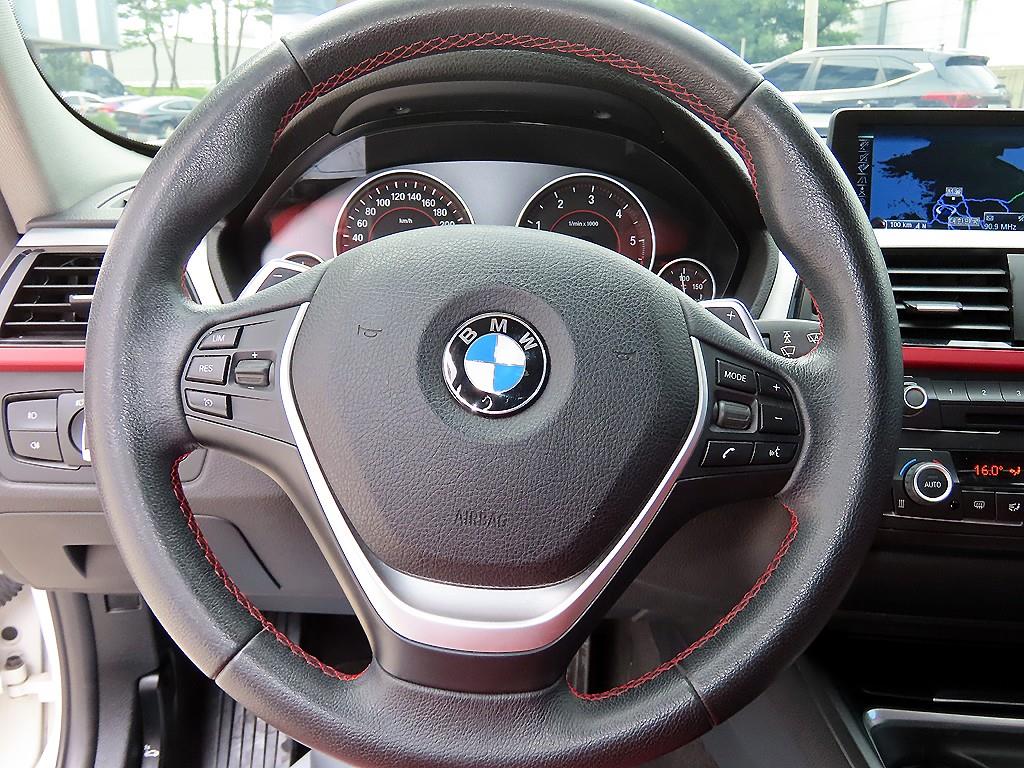 BMW 3-Series — photo 08