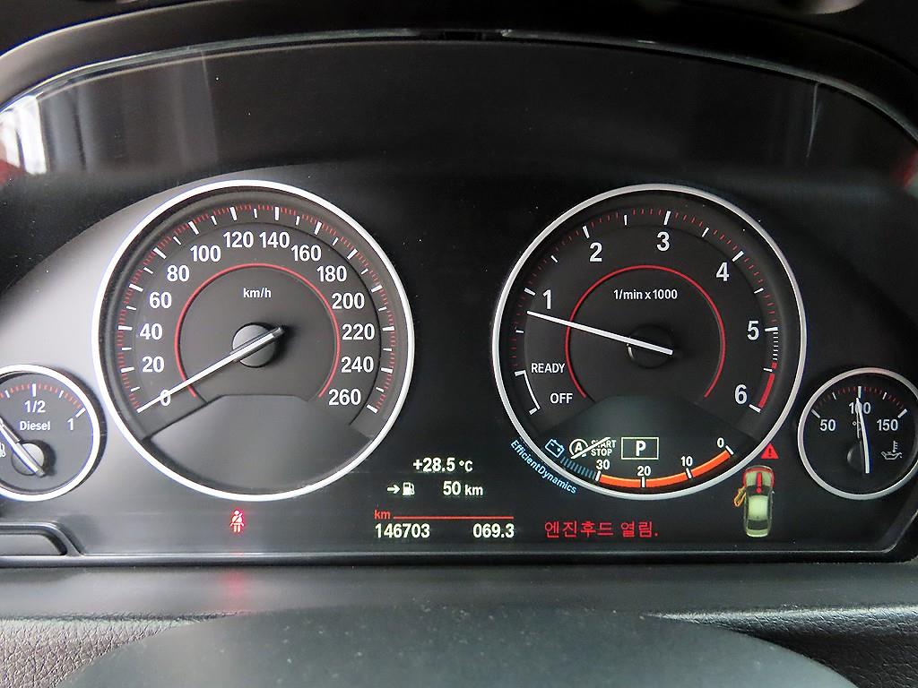 BMW 3-Series — photo 09