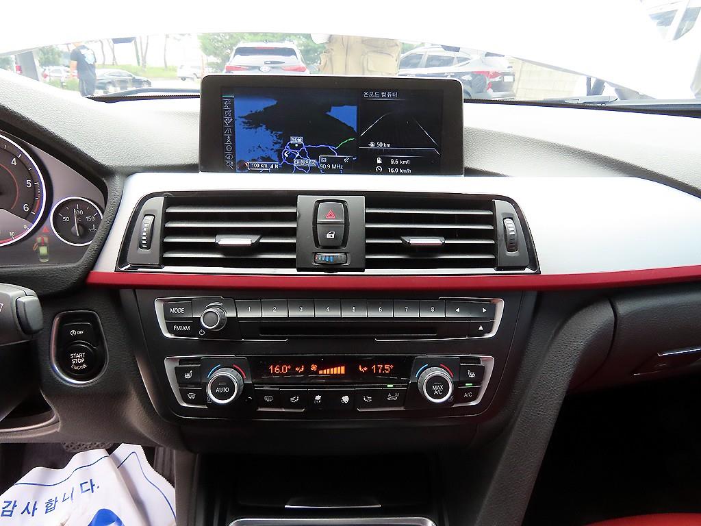 BMW 3-Series — photo 13