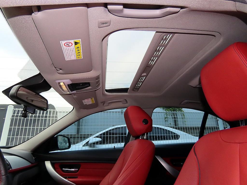 BMW 3-Series — photo 18