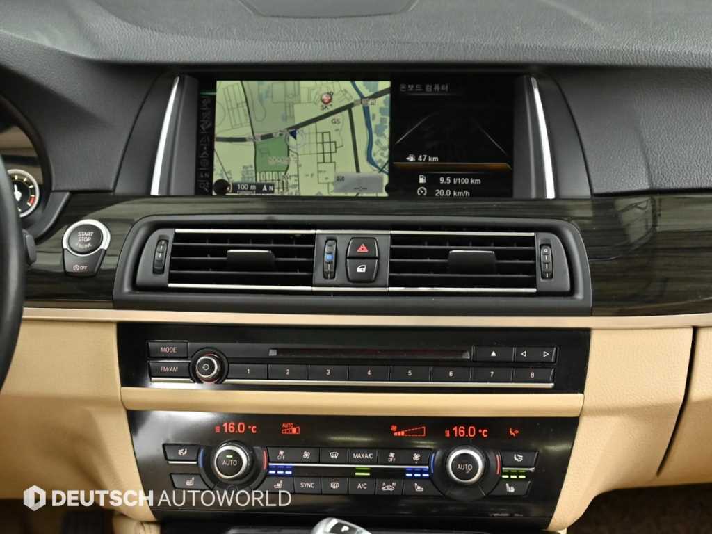 BMW 5-Series — photo 15
