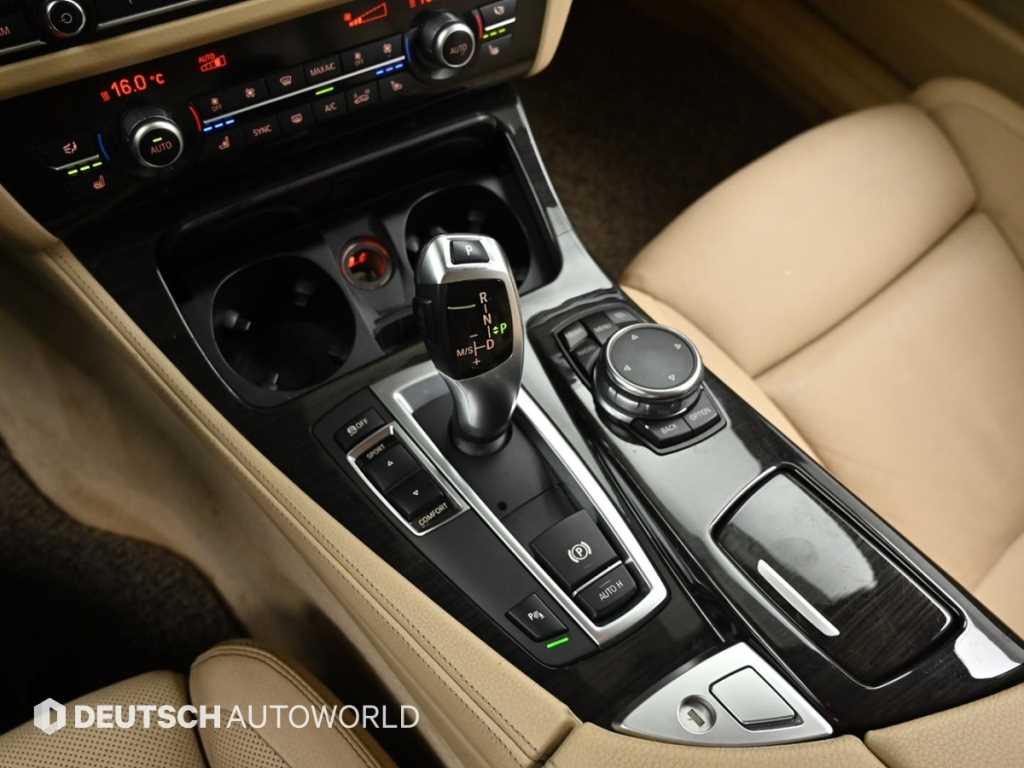 BMW 5-Series — photo 18