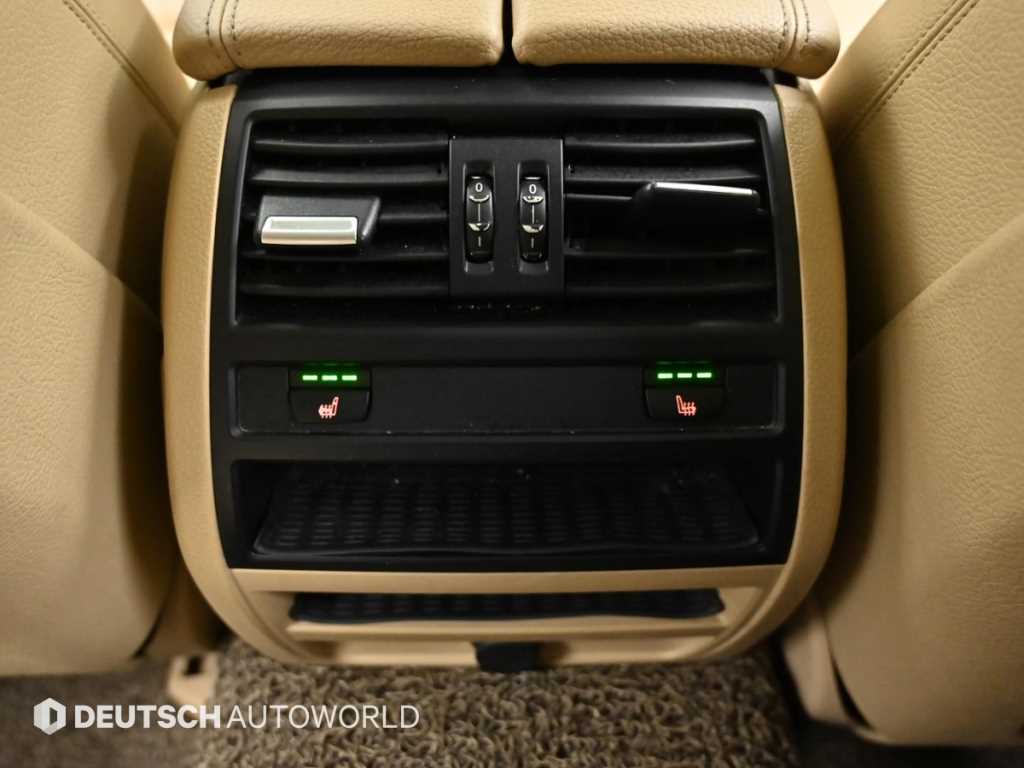 BMW 5-Series — photo 19