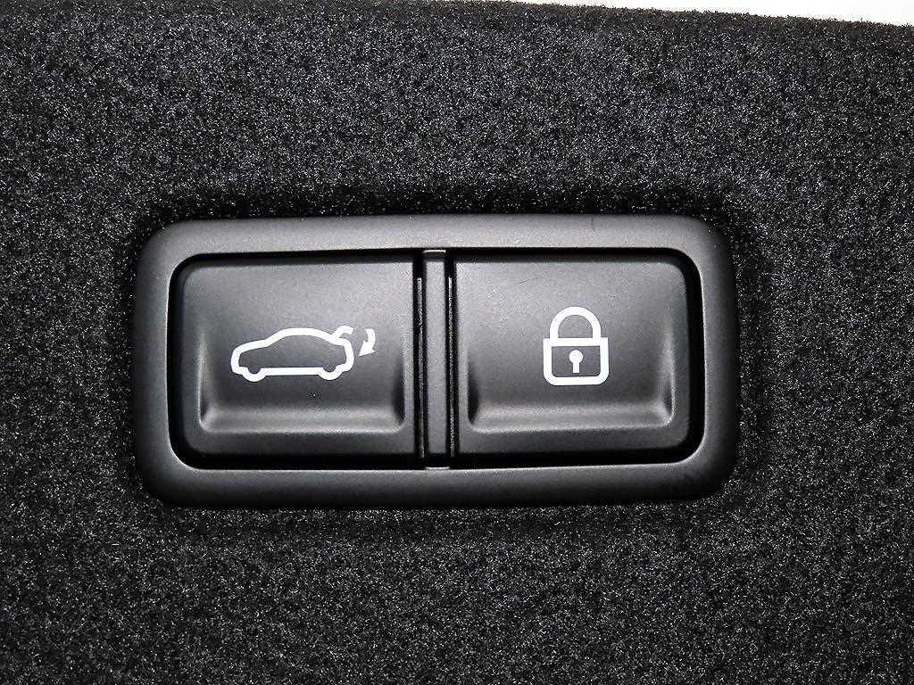 Kia K8 — photo 16