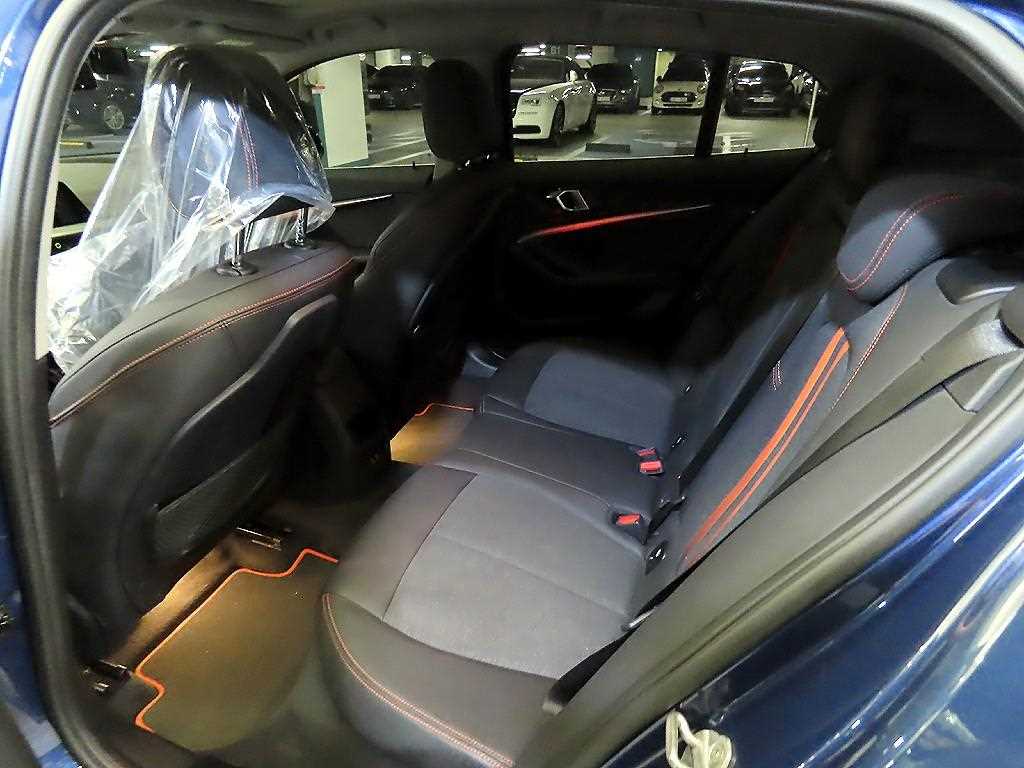BMW 1-Series — photo 07