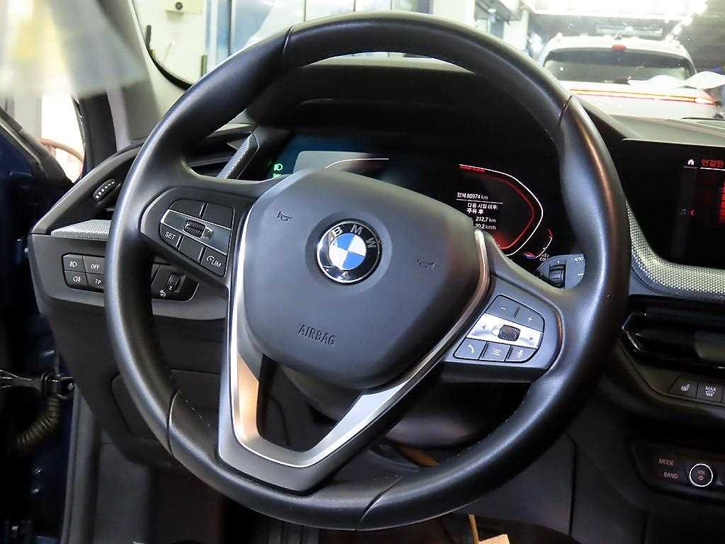 BMW 1-Series — photo 08