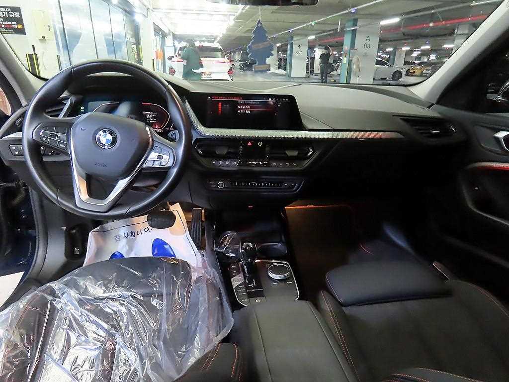 BMW 1-Series — photo 10