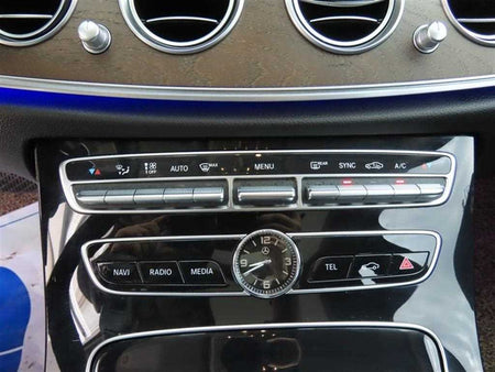 Mercedes-Benz E-Class — photo 14